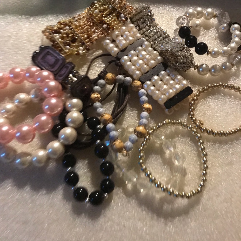 Multi-Color Women's Fashion Bracelet Set - Pearls, Beads & Metallics lot 13